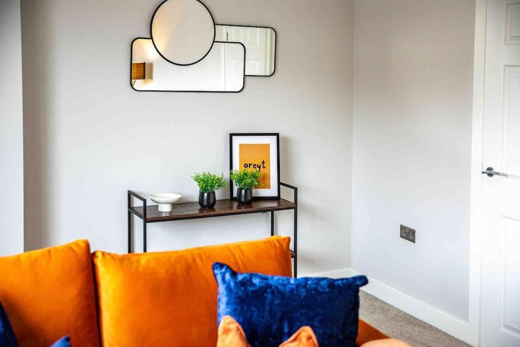 Holiday home The Collier's Rest: 3 Bed In South Yorks With Parking & Garden.