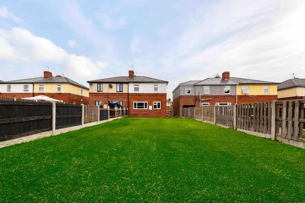 Holiday home The Collier's Rest: 3 Bed In South Yorks With Parking & Garden. Barnsley